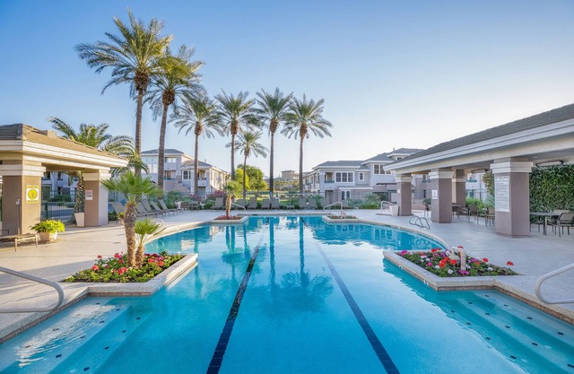 Luxury by the Kierland Commons! Heated Pool & Spa, Golf Views, Upgraded Unit!
