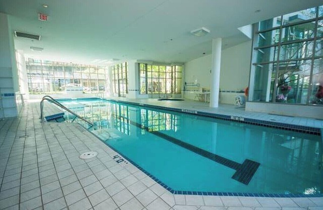 Luxury Condo in Coal Harbour