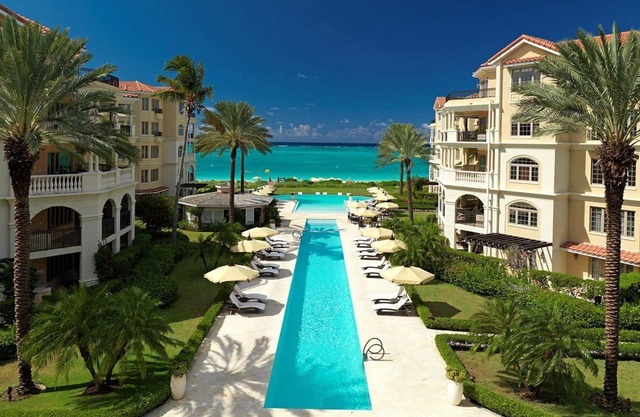 Luxury Condo - Somerset on Grace Bay!
