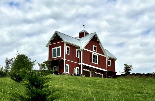 Luxury Cottage on Watauga Lake
