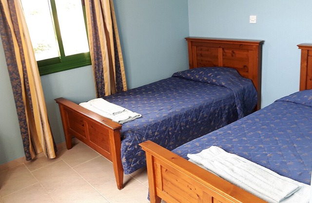 Luxury detached Villa with Private swimming Pool / Free WiFi / Welcome Hamper