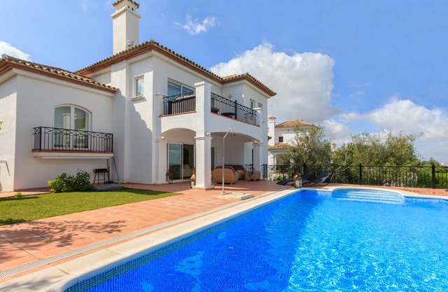Luxury Frontline Golf 4 bed Villa with private pool in a secure gated community