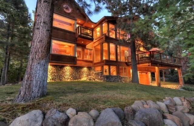 *Luxury Home in Prestigious Dollar Point!!