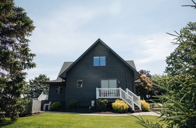 Luxury Home On Hutchins Lake Near Saugatuck, Douglas, Fennville & Lake Michigan
