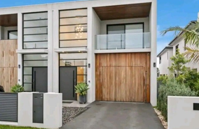 Luxury Home suitable for large groups and families