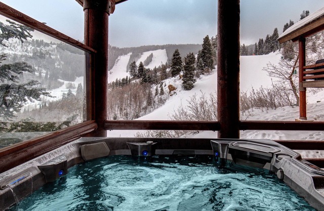Luxury Home with Gourmet Kitchen, Hot Tub & Mountain Design! Deer Valley Maconnerie 5