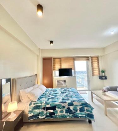 Luxury Hotel Type Condo near NAIA Manila Airport
