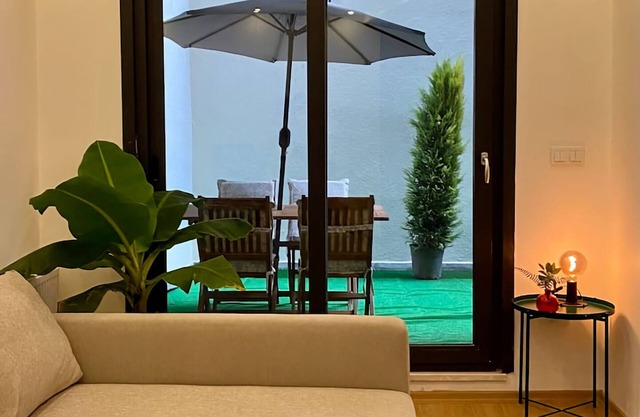 Luxury house , 2 bedroom , with big garden 🏡