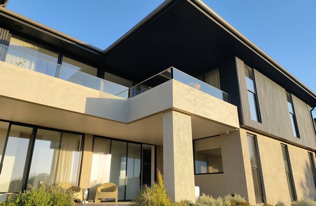 Luxury living, Amazing Sunsets and Bay Views