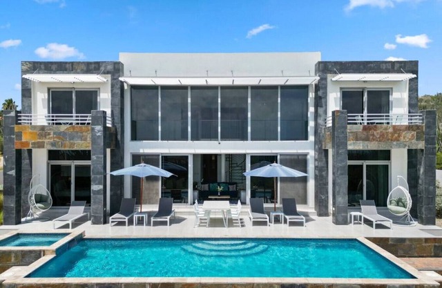 Luxury Mansion with View at Casa Altamira by Bocobay