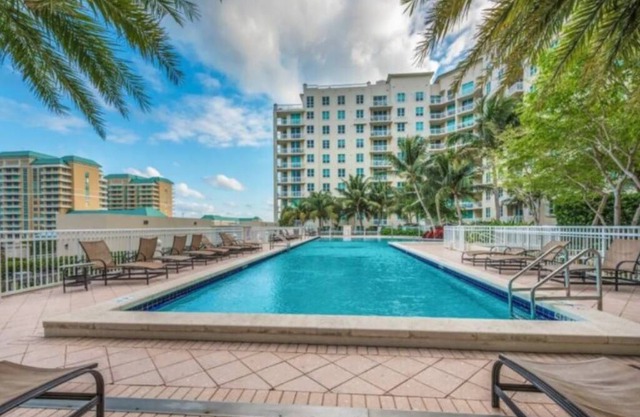 Luxury Near the Beach! BEACH PASS INCLUDED!