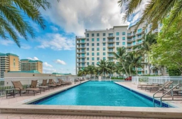 Luxury Near the Beach! BEACH PASS INCLUDED!