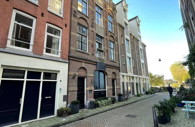 Luxury, Newly Remodeled Apartment in 16th Century Warehouse, with Boat