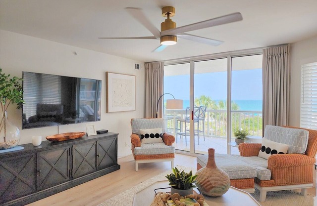 Luxury Oceanfront Condo Cambridge 209