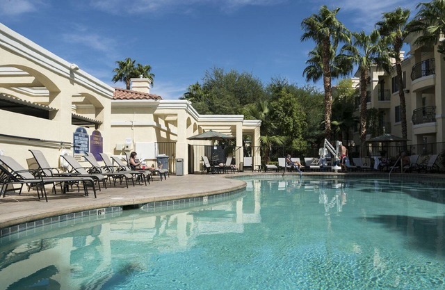 Luxury one bedroom and one bathroom unit with full amenities
