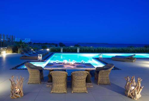 Luxury Paros Villas De Luxe Villa 4 Bedrooms Astounding Sea View & Access To Pool Tserdakia