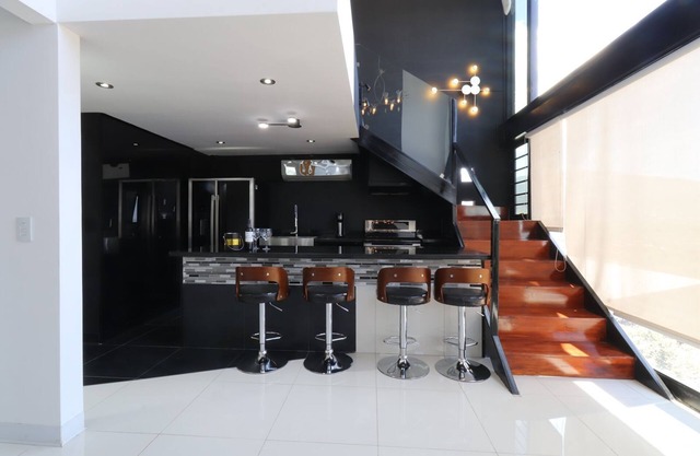 Luxury Penthouse with amazing view (Pet-Friendly!)