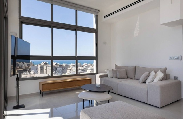 Luxury Penthouse with Sea View in Bat Yam