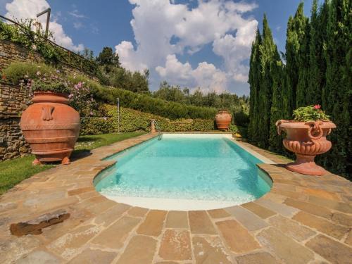 Luxury pool villa in Cortona