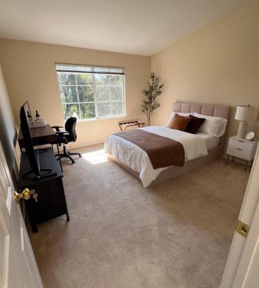 Luxury Private Master Suite With Mountain View