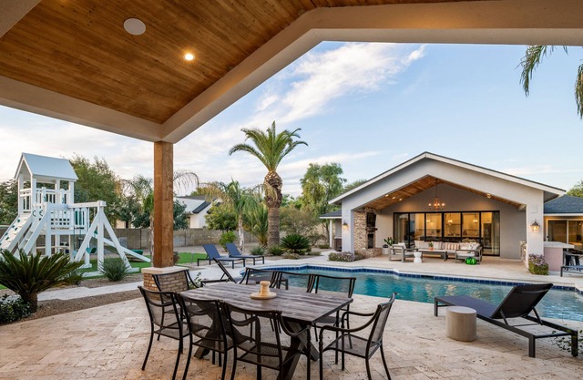 Luxury Redefined: Limitless Oasis 7 BR w/pickle-ball, spa, and more!