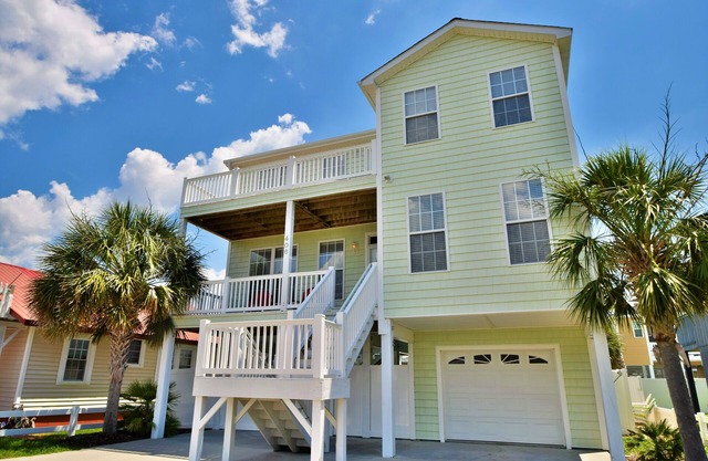 Luxury Rental W/Private Pool Steps from the Beach