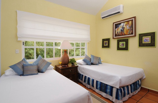 Luxury Residence front the Caribbean Sea