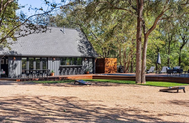 Luxury Retreat: Hot Tub, Fire Pit, Pool & Game Room