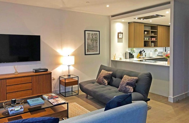 Luxury Riverside Apartment by Heritage Apartment Rentals