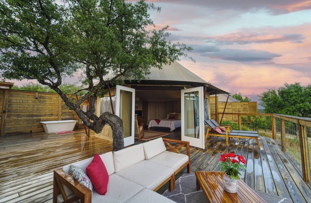 Luxury Safari Tent #2 Scenic Hill Country Views- Private Deck/Hot Tub/Pond Pool