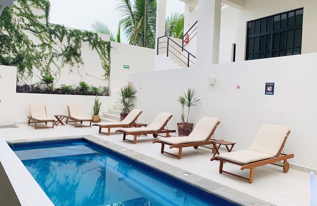 Luxury Salwater Poolside Suite | Rooftop Terrace