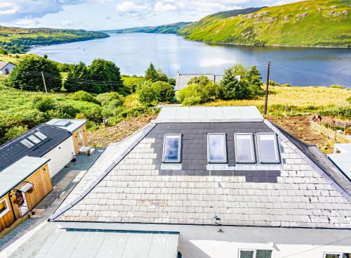 Luxury Seaview Cottage by Fairy Pools 2