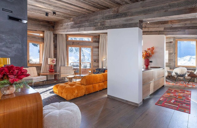 Luxury Ski Chalet in Old Avoriaz - 11 Guests with Sauna, Fireplace, and Concierge Services