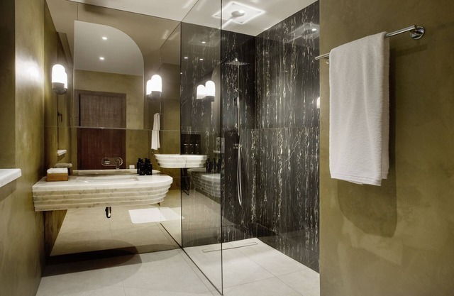 Luxury Suite 5 FIND