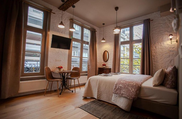 Luxury Suites Meir by Rikas Hotels