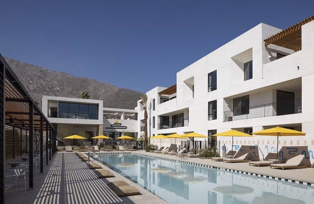 Luxury Suites w/Poolside Cabanas, Bike Rentals & Stunning Mountain Views