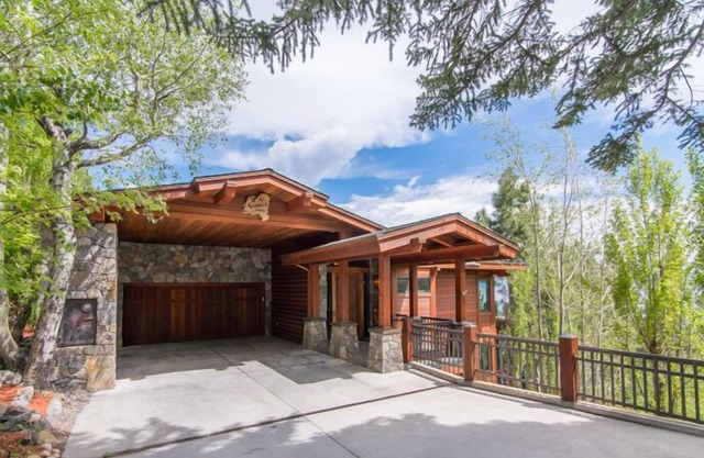 LUXURY Tahoe modern home! Tahoe City Close