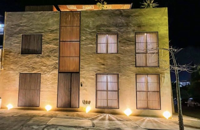 Luxury Villa: Rooftop, Pool & 4 Private Suites