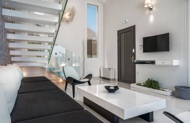 Luxury Villa Cavo Mare Thalassa with private pool & jacuzzi