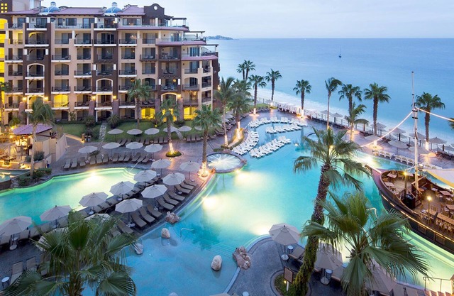LUXURY Villa Del Arco 5star Resort, Ocean front with the best LOCATION!