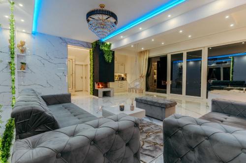 Luxury Villa House with Private Pool, Jacuzzi & Sauna- Sarajevo Trebevic