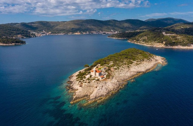 Luxury Villa Lighthouse Beyond