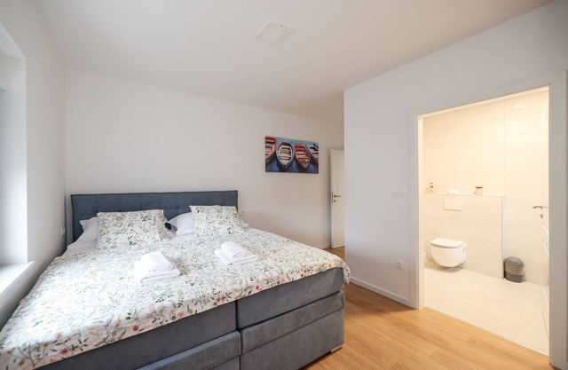 Luxury villa Marko, family-friendly and pet-friendly modern villa near sea.nn