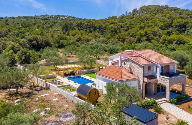 Luxury villa on the island of Pasman