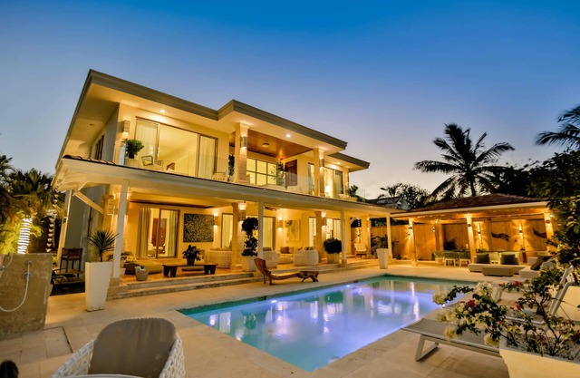 Luxury Villa Paradiso in Tortuga Bay with GOLF view, CHEF and housekeeping incl.
