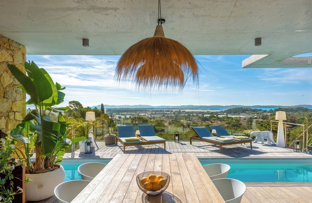 Luxury villa, sea view (2 min) Côte d'Azur - Hyères - Swimming pool and Spa
