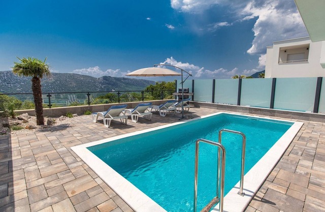 Luxury villa with private pool, sea view