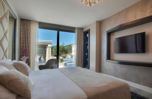 Luxury villa with private heated pool