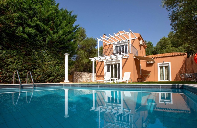 Luxury villa with private pool, 0.4km from beach-"Agua View Villa"-Free WiFi