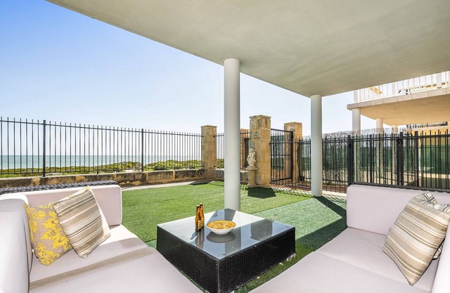 Luxury with a View - Resort style accommodation